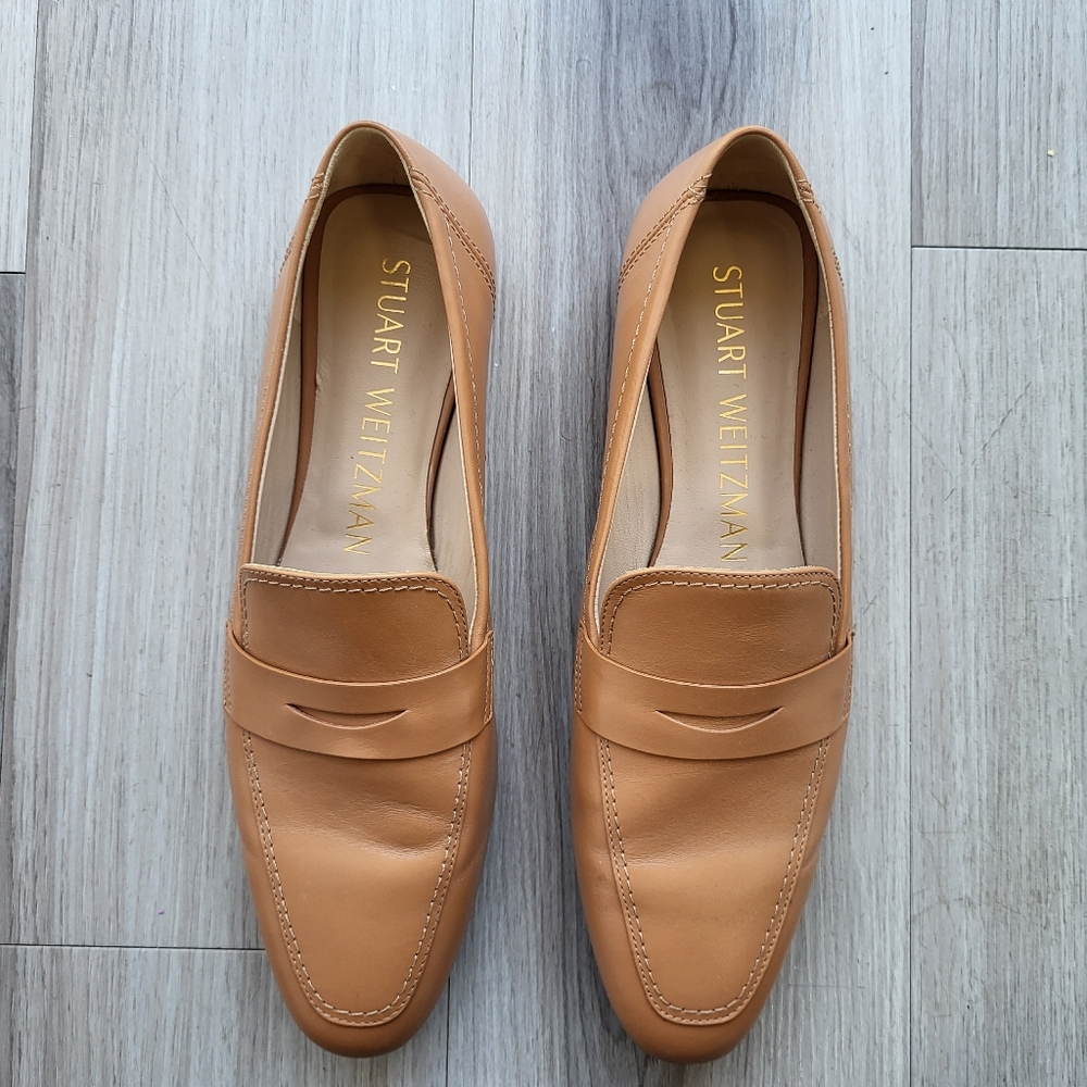 Stuart Weitzman Tan Flats Sleek Penny Loafers - Picture 2 of 11